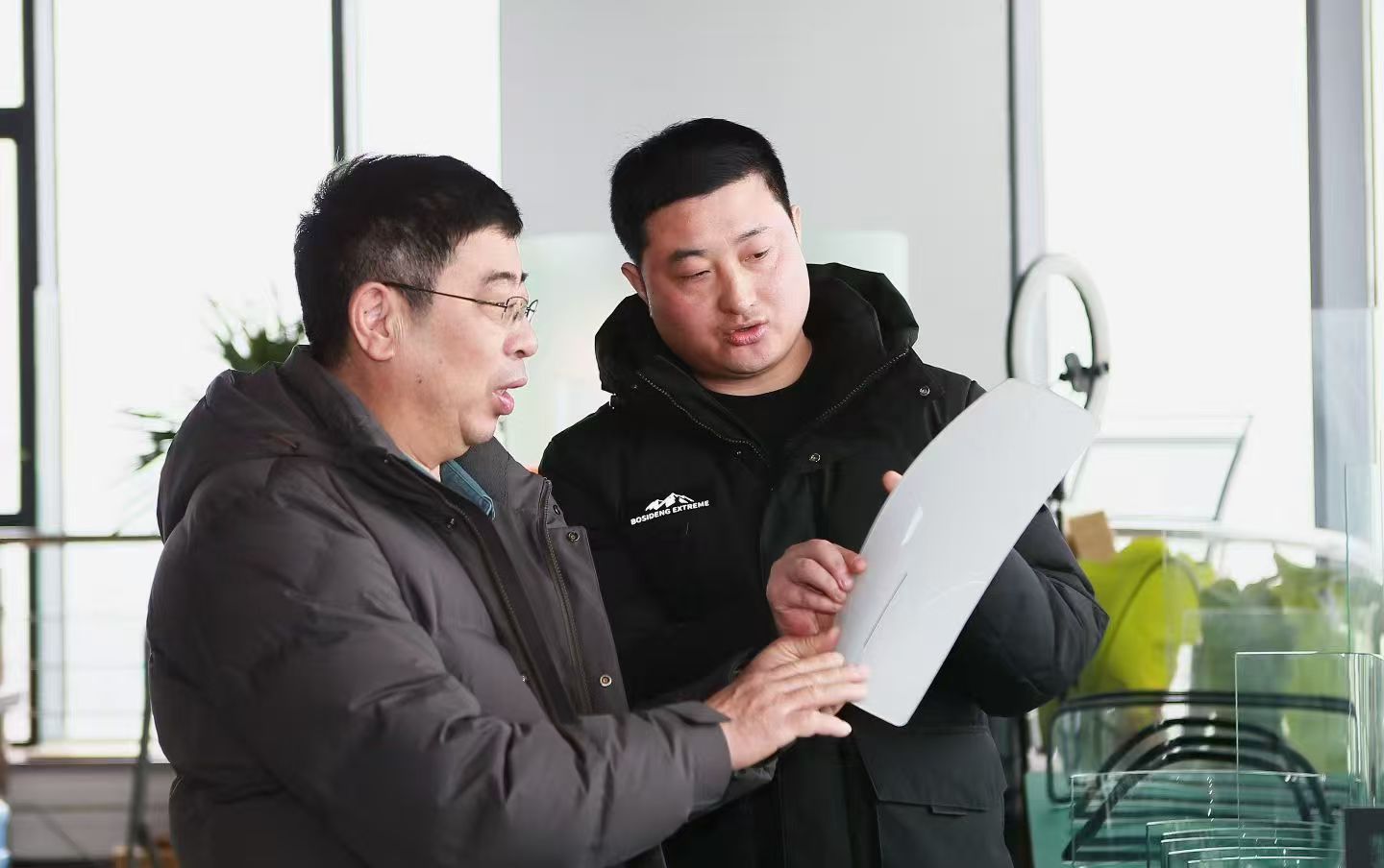 临沂市爱心联合会马宗营会长调研沂蒙山玻璃集团 共探“企业+公