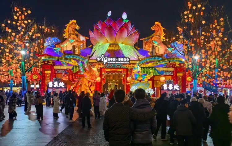 秦淮河畔的灯火