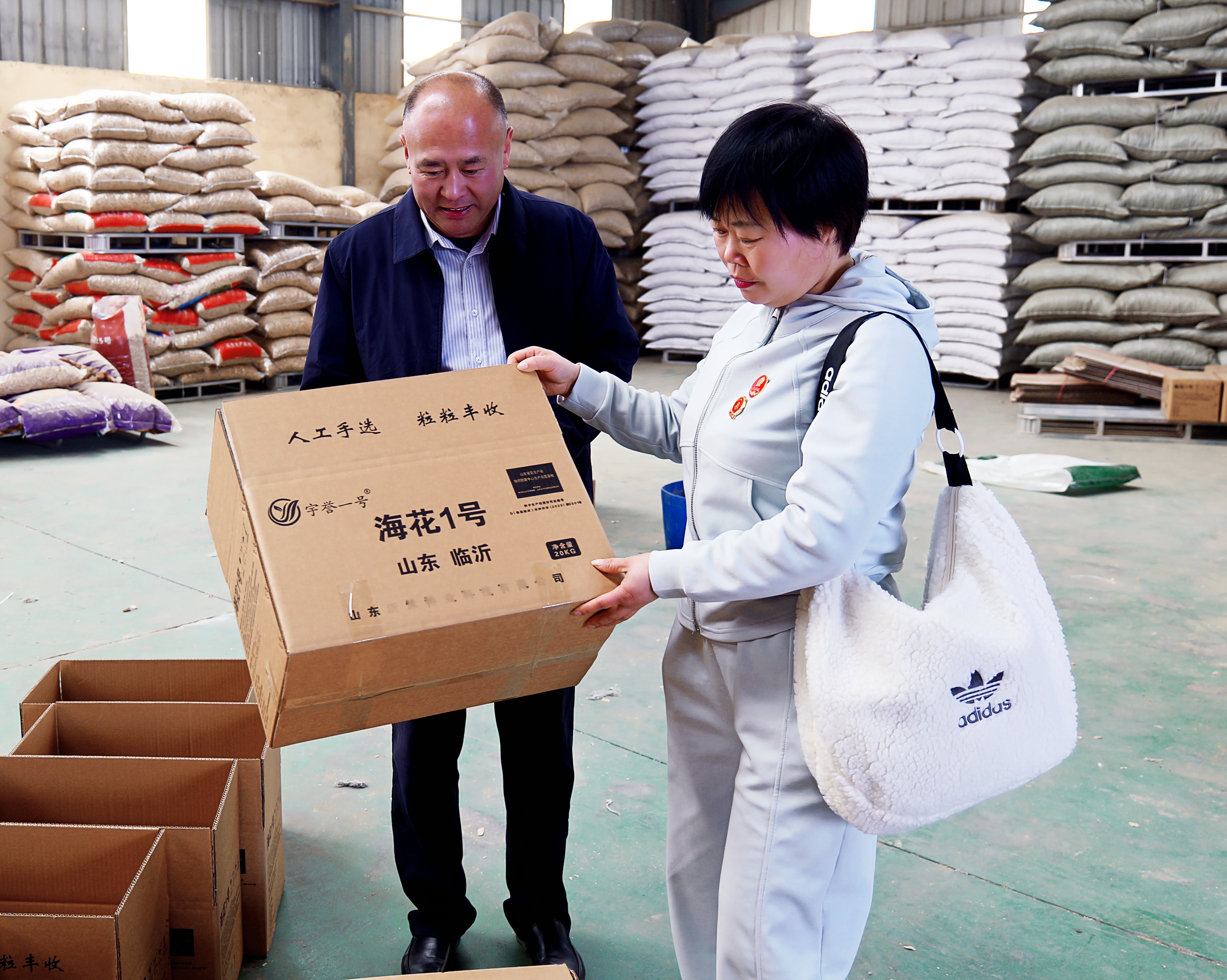 耕耘沃野播大爱 科技兴农践初心