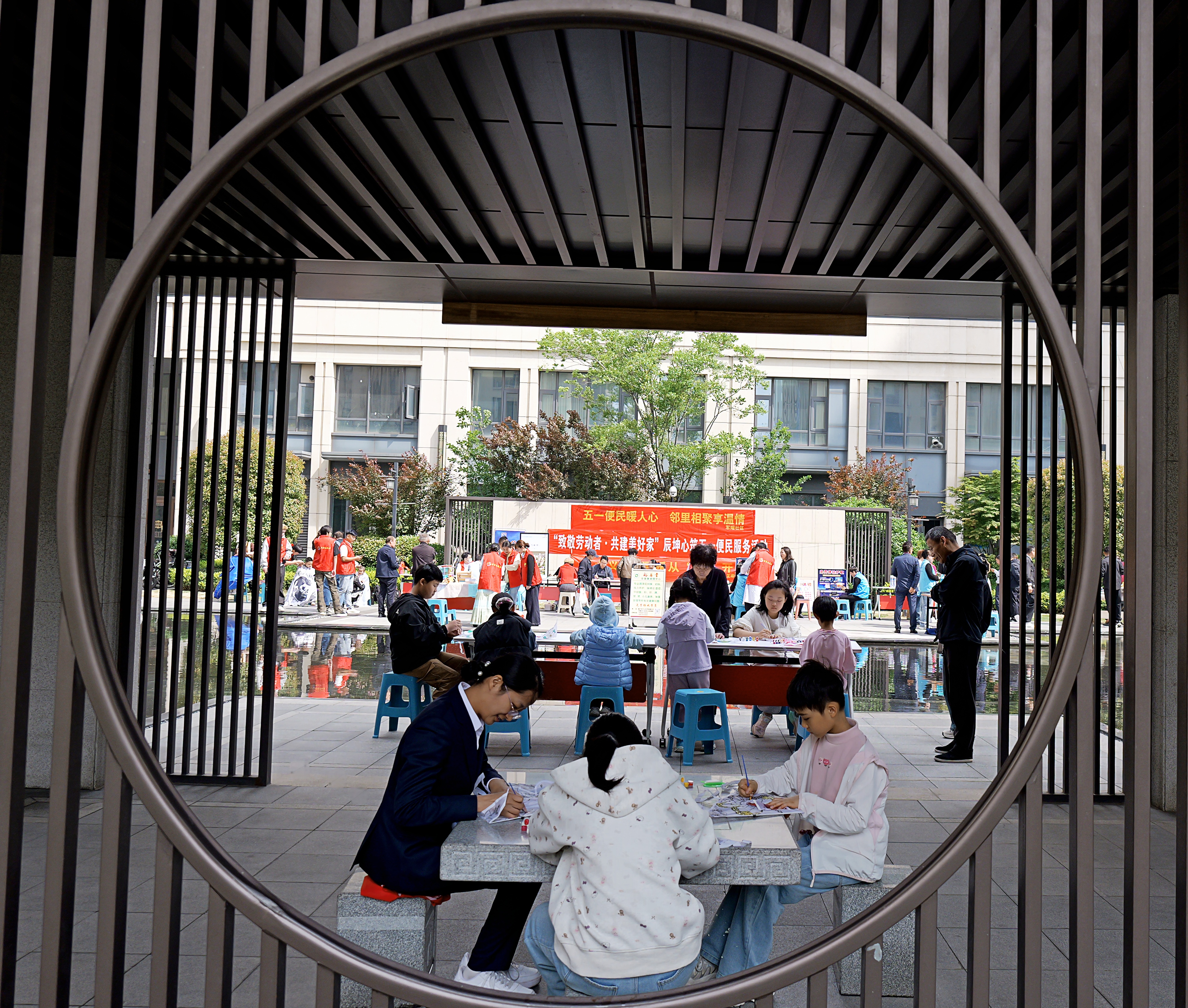 文明创建暖人心 物业护航惠邻里